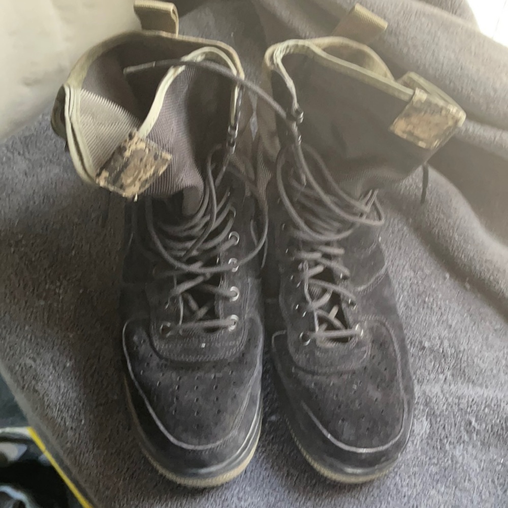 Men nikes